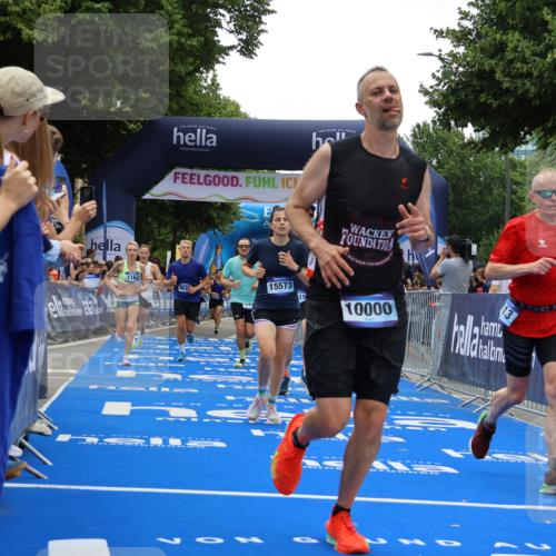 29.06.2025 - hella hamburg halbmarathon Strokosch-Dieckow http://msf.ph/oto/8449167 29.06.2025 10:48:32 Ziel 1163, 1176, 2213, 4553, 5421, 9262, 9538, 10000, 10859, 10860, 11451, 11579, 12149, 12690, 12840, 13962, 14033, 14511, 14990, 15573, 15808, 15917, 17395, 17855, 18251, 18790, 18815, 18923 meine-sportfotos.de