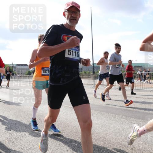 29.06.2025 - hella hamburg halbmarathon Lena Gebhardt http://msf.ph/oto/8449258 29.06.2025 09:53:48 Lombardsbrücke 13, 1871, 5115, 4949, 1077, 1098, 1466, 1558, 1750, 1902, 2270, 2365, 2402, 2516, 2623, 2823, 2890, 2937, 3004, 3146, 3186, 3414, 4091, 4140, 4235, 4237, 4247, 4310, 4949, 5022, 5115, 5362, 5460, 5528, 5532, 5650, 5692, 6071, 6198, 6282, 6309, 6375, 6388, 6460, 6575, 6903, 7167, 7322, 7385, 7448, 7480, 7734, 8023, 8269, 9030, 9043, 9105, 9126, 9482, 9619, 9626, 9633, 9723, 9965, 10792, 11077, 11936, 12084, 13009 meine-sportfotos.de