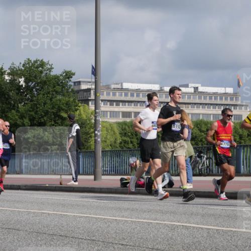 29.06.2025 - hella hamburg halbmarathon Luisa Fischer http://msf.ph/oto/8449295 29.06.2025 09:49:07 Kennedybrücke 7466, 1577, 1882, 180, 5152, 7751, 12447, 1053, 1577, 2243, 5048, 5152, 5660, 7466, 8312, 8323, 10477 meine-sportfotos.de