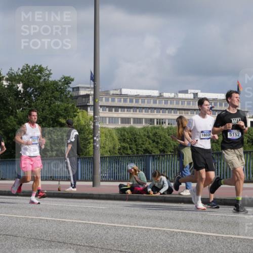 29.06.2025 - hella hamburg halbmarathon Luisa Fischer http://msf.ph/oto/8449311 29.06.2025 09:49:08 Kennedybrücke 8323, 7466, 18026, 1577, 5152, 17751, 1053, 1577, 2243, 5048, 5152, 5660, 7466, 8312, 8323, 10477 meine-sportfotos.de