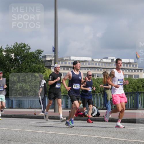 29.06.2025 - hella hamburg halbmarathon Luisa Fischer http://msf.ph/oto/8449361 29.06.2025 09:49:09 Kennedybrücke 7466, 1047, 8323, 1577, 1053, 1577, 5152, 5660, 7466, 8312, 8323, 10477 meine-sportfotos.de