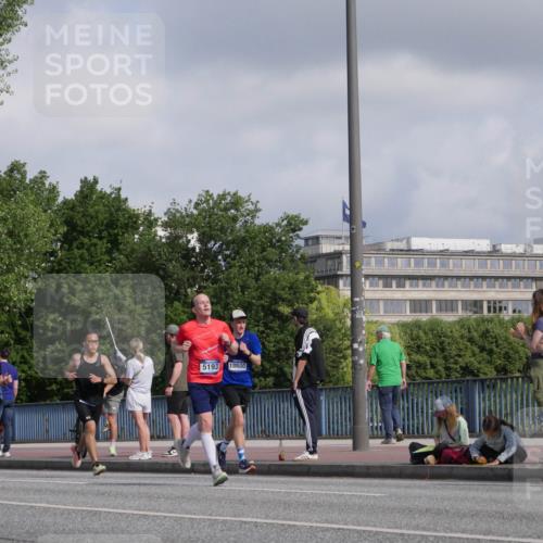 29.06.2025 - hella hamburg halbmarathon Luisa Fischer http://msf.ph/oto/8449562 29.06.2025 09:49:17 Kennedybrücke 6425, 5193, 18600, 18357, 1053, 1396, 1411, 5193, 7622 meine-sportfotos.de