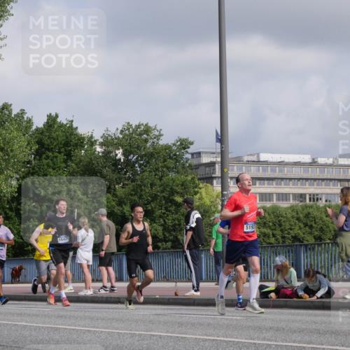 29.06.2025 - hella hamburg halbmarathon Luisa Fischer http://msf.ph/oto/8449581 29.06.2025 09:49:18 Kennedybrücke 16417, 18986, 16425, 5193, 1053, 1396, 1411, 1959, 2836, 5193, 7080, 7622, 7867 meine-sportfotos.de
