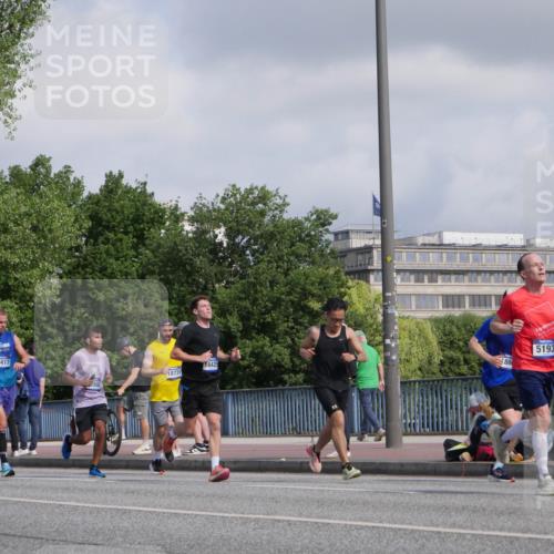 29.06.2025 - hella hamburg halbmarathon Luisa Fischer http://msf.ph/oto/8449587 29.06.2025 09:49:19 Kennedybrücke 1406, 16417, 18731, 16425, 86, 5193, 1053, 1396, 1411, 1959, 2836, 5193, 7080, 7622, 7867 meine-sportfotos.de