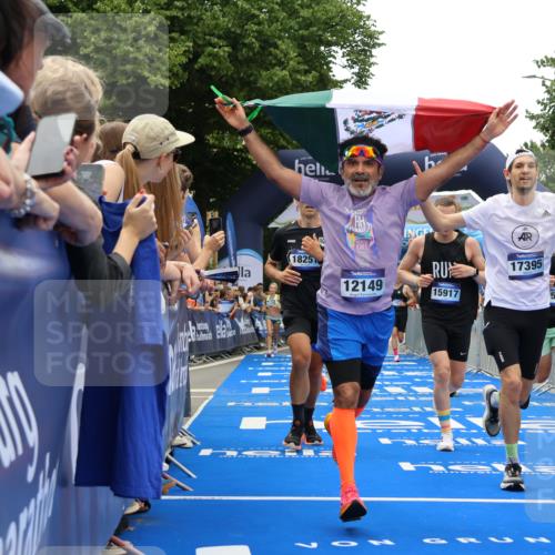29.06.2025 - hella hamburg halbmarathon Strokosch-Dieckow http://msf.ph/oto/8449656 29.06.2025 10:48:30 Ziel 1163, 1176, 2213, 3747, 4553, 5362, 5421, 6081, 9262, 9538, 10000, 10859, 10860, 11451, 11579, 12149, 12549, 12690, 12840, 13962, 14033, 14990, 15573, 15808, 15917, 17395, 17855, 18251, 18790, 18815, 18923 meine-sportfotos.de