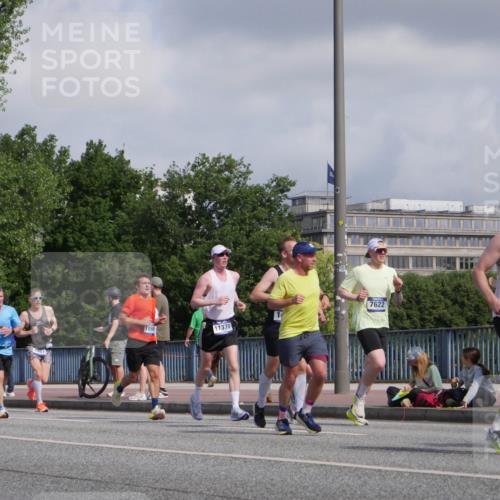 29.06.2025 - hella hamburg halbmarathon Luisa Fischer http://msf.ph/oto/8449698 29.06.2025 09:49:22 Kennedybrücke 708, 7867, 1890, 11370, 7622, 14069, 1396, 1407, 1411, 1959, 2836, 3935, 5193, 6305, 7080, 7622, 7867, 9508 meine-sportfotos.de
