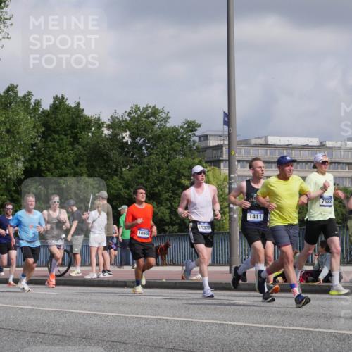 29.06.2025 - hella hamburg halbmarathon Luisa Fischer http://msf.ph/oto/8449710 29.06.2025 09:49:22 Kennedybrücke 17014, 7867, 18906, 11370, 1411, 7622, 1396, 1407, 1411, 1959, 2836, 3935, 5193, 6305, 7080, 7622, 7867, 9508 meine-sportfotos.de