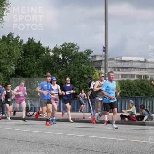 29.06.2025 - hella hamburg halbmarathon Luisa Fischer http://msf.ph/oto/8449776 29.06.2025 09:49:24 Kennedybrücke 1959, 2836, 13771, 1444, 005, 17014, 708, 189, 1396, 1407, 1411, 1959, 2836, 3935, 6305, 6473, 7080, 7622, 7867, 9376, 9508 meine-sportfotos.de