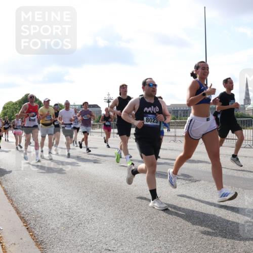 29.06.2025 - hella hamburg halbmarathon Lena Gebhardt http://msf.ph/oto/8449782 29.06.2025 09:53:52 Lombardsbrücke 6309, 15026, 9045, 8023, 156, 1098, 1119, 1413, 1424, 1476, 1892, 1902, 2270, 2365, 2402, 2516, 2623, 2823, 2890, 2937, 3004, 3146, 3186, 3414, 4140, 4183, 4185, 4235, 4237, 4247, 4310, 4949, 5115, 5362, 5460, 5528, 5532, 5650, 5692, 6071, 6198, 6282, 6309, 6375, 6388, 6575, 6831, 6903, 7167, 7385, 7448, 7480, 7734, 8023, 8269, 8928, 9030, 9043, 9105, 9482, 9619, 9626, 9633, 9723, 9965, 10792, 11077, 11848, 11936, 12084, 13009 meine-sportfotos.de