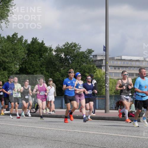 29.06.2025 - hella hamburg halbmarathon Luisa Fischer http://msf.ph/oto/8449787 29.06.2025 09:49:25 Kennedybrücke 12204, 1959, 13771, 2836, 1444, 17014, 905, 7080, 7867, 898, 1396, 1407, 1411, 1959, 2836, 3935, 6305, 6473, 7080, 7622, 7867, 9376, 9508 meine-sportfotos.de