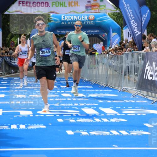 29.06.2025 - hella hamburg halbmarathon Strokosch-Dieckow http://msf.ph/oto/8449799 29.06.2025 10:38:13 Ziel 1042, 1688, 2849, 5091, 6095, 7743, 8002, 14688, 17623, 18584, 18986 meine-sportfotos.de