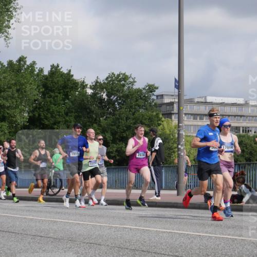29.06.2025 - hella hamburg halbmarathon Luisa Fischer http://msf.ph/oto/8449814 29.06.2025 09:49:26 Kennedybrücke 17329, 1787, 12204, 1959, 13771, 407, 2836, 17014, 1396, 1407, 1411, 1910, 1959, 2836, 3935, 6305, 6473, 7080, 7622, 7831, 7867, 9376, 9508 meine-sportfotos.de