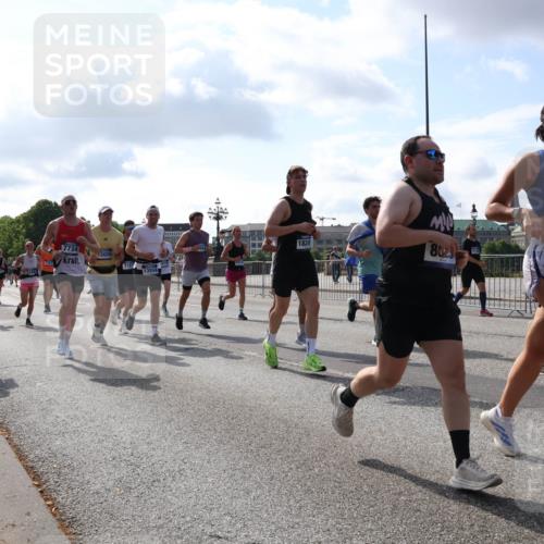 29.06.2025 - hella hamburg halbmarathon Lena Gebhardt http://msf.ph/oto/8449862 29.06.2025 09:53:52 Lombardsbrücke 6309, 7734, 15026, 7167, 13554, 1824, 8323, 10792, 1098, 1119, 1413, 1424, 1476, 1892, 1902, 2270, 2365, 2402, 2516, 2623, 2823, 2890, 2937, 3004, 3146, 3186, 3414, 4140, 4183, 4185, 4235, 4237, 4247, 4310, 4949, 5115, 5362, 5460, 5528, 5532, 5650, 5692, 6071, 6198, 6282, 6309, 6375, 6388, 6575, 6831, 6903, 7167, 7385, 7448, 7480, 7734, 8023, 8269, 8928, 9030, 9043, 9105, 9482, 9619, 9626, 9633, 9723, 9965, 10792, 11077, 11848, 11936, 12084, 13009 meine-sportfotos.de
