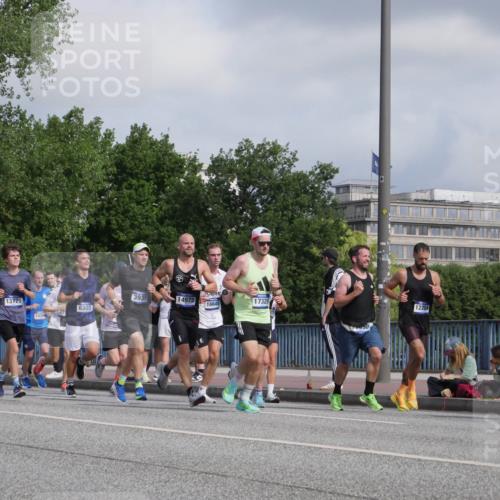 29.06.2025 - hella hamburg halbmarathon Luisa Fischer http://msf.ph/oto/8449894 29.06.2025 09:49:28 Kennedybrücke 13729, 3935, 14975, 16645, 17329, 6305, 12204, 144, 1407, 1411, 1910, 1959, 2563, 2836, 2851, 3790, 3935, 6032, 6305, 6473, 7080, 7622, 7831, 7867, 9376, 9508 meine-sportfotos.de