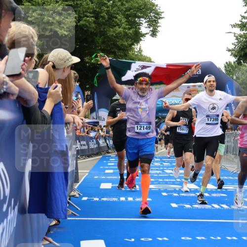 29.06.2025 - hella hamburg halbmarathon Strokosch-Dieckow http://msf.ph/oto/8449928 29.06.2025 10:48:30 Ziel 1163, 1176, 2213, 3747, 4553, 5362, 5421, 6081, 9262, 9538, 10000, 10859, 10860, 11451, 11579, 12149, 12549, 12690, 12840, 13962, 14033, 14990, 15573, 15808, 15917, 17395, 17855, 18251, 18790, 18815, 18923 meine-sportfotos.de