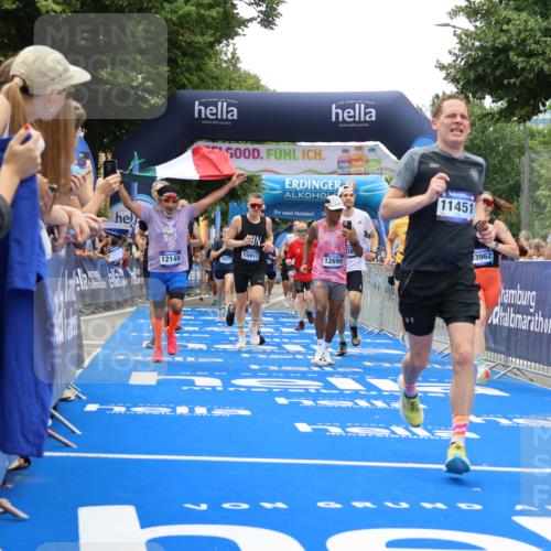 29.06.2025 - hella hamburg halbmarathon Strokosch-Dieckow http://msf.ph/oto/8450364 29.06.2025 10:48:28 Ziel 1163, 1176, 1537, 2213, 3747, 5129, 5362, 5421, 5528, 6081, 6923, 8216, 9262, 10000, 10860, 11451, 11579, 12149, 12549, 12690, 12840, 13962, 14033, 14990, 15573, 15808, 15917, 17395, 17745, 17855, 18251, 18790, 18815, 18923 meine-sportfotos.de