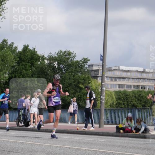 29.06.2025 - hella hamburg halbmarathon Luisa Fischer http://msf.ph/oto/8450461 29.06.2025 09:49:43 Kennedybrücke 6915, 8366, 2121, 2228, 2774, 4246, 6915, 7972, 8366, 10771 meine-sportfotos.de
