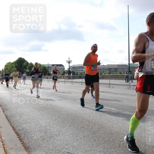 29.06.2025 - hella hamburg halbmarathon Lena Gebhardt http://msf.ph/oto/8450690 29.06.2025 09:53:56 Lombardsbrücke 14730, 2823, 11936, 1098, 1119, 1413, 1424, 1476, 1892, 1902, 2270, 2365, 2402, 2516, 2823, 2890, 2937, 3004, 3146, 3186, 3414, 3785, 4140, 4183, 4185, 4235, 4237, 4247, 4270, 4310, 4949, 5115, 5362, 5460, 5528, 5532, 5650, 6071, 6198, 6282, 6309, 6388, 6575, 6831, 6903, 7167, 7385, 7448, 7480, 7734, 8023, 8269, 8743, 8928, 9030, 9043, 9105, 9463, 9482, 9619, 9626, 9633, 9723, 9965, 10529, 10792, 11077, 11848, 11936, 12084, 13009 meine-sportfotos.de
