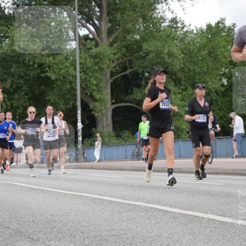 29.06.2025 - hella hamburg halbmarathon Luisa Fischer http://msf.ph/oto/8450691 29.06.2025 10:32:25 Kennedybrücke 8560, 12823, 13382, 11269, 1666, 7832, 518, 17496, 6, 1518, 1557, 4349, 4362, 4395, 6285, 7832, 8560, 9714, 10198 meine-sportfotos.de