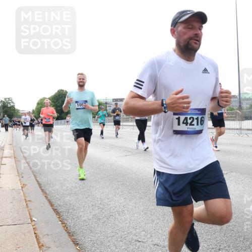29.06.2025 - hella hamburg halbmarathon Lena Gebhardt http://msf.ph/oto/8450699 29.06.2025 10:30:50 Lombardsbrücke 105, 14216, 9830, 1059, 1472, 1647, 1773, 2097, 2268, 2505, 2569, 2754, 2755, 3131, 3281, 4198, 4575, 4819, 6195, 6344, 6556, 6620, 6787, 7071, 7120, 7351, 8757, 9576, 9830, 10989, 11981, 11984, 12384, 12460, 12461, 12627, 12687, 12688, 14095, 14216, 14421, 14803, 15299, 15466, 15589, 15757, 15789, 15938, 16504, 16791, 16864, 17224, 17463, 17742, 17966, 18362, 18795, 18860, 19052, 19226 meine-sportfotos.de