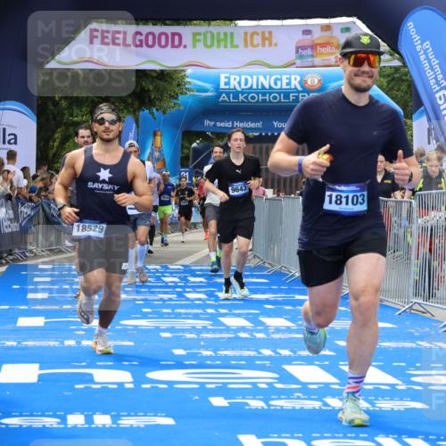29.06.2025 - hella hamburg halbmarathon Strokosch-Dieckow http://msf.ph/oto/8450738 29.06.2025 10:37:52 Ziel 2196, 2404, 3480, 3530, 7229, 9171, 9643, 10793, 12915, 13148, 13900, 15303, 18103, 18276, 18277, 18529 meine-sportfotos.de