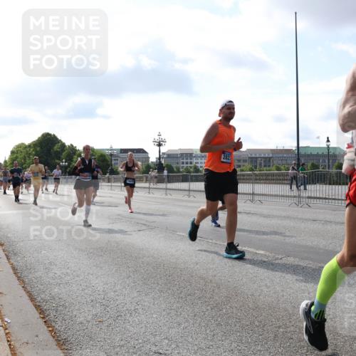 29.06.2025 - hella hamburg halbmarathon Lena Gebhardt http://msf.ph/oto/8450740 29.06.2025 09:53:56 Lombardsbrücke 14415, 2823, 11936, 1098, 1119, 1413, 1424, 1476, 1892, 1902, 2270, 2365, 2402, 2516, 2823, 2890, 2937, 3004, 3146, 3186, 3414, 3785, 4140, 4183, 4185, 4235, 4237, 4247, 4270, 4310, 4949, 5115, 5362, 5460, 5528, 5532, 5650, 6071, 6198, 6282, 6309, 6388, 6575, 6831, 6903, 7167, 7385, 7448, 7480, 7734, 8023, 8269, 8743, 8928, 9030, 9043, 9105, 9463, 9482, 9619, 9626, 9633, 9723, 9965, 10529, 10792, 11077, 11848, 11936, 12084, 13009 meine-sportfotos.de