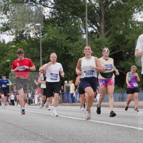 29.06.2025 - hella hamburg halbmarathon Luisa Fischer http://msf.ph/oto/8451201 29.06.2025 10:32:41 Kennedybrücke 18385, 8388, 1634, 15266, 2699, 5143, 4982, 11376, 1694, 1869, 2699, 3311, 4700, 5063, 5249, 5250, 8388, 10068 meine-sportfotos.de