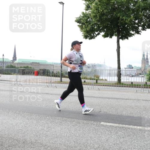 29.06.2025 - hella hamburg halbmarathon Lena Gebhardt http://msf.ph/oto/8451203 29.06.2025 10:30:52 Lombardsbrücke 6344, 1059, 1472, 1647, 1773, 2097, 2268, 2505, 2569, 2754, 2755, 3131, 3281, 4198, 4575, 4819, 6195, 6344, 6556, 6620, 6787, 7071, 7120, 7351, 8757, 9576, 9830, 10989, 11981, 11984, 11988, 12384, 12460, 12461, 12627, 12687, 12688, 14095, 14216, 14421, 14803, 15299, 15466, 15589, 15757, 15789, 15938, 16504, 16791, 16864, 17224, 17463, 17742, 17966, 18362, 18795, 18860, 19052, 19226 meine-sportfotos.de