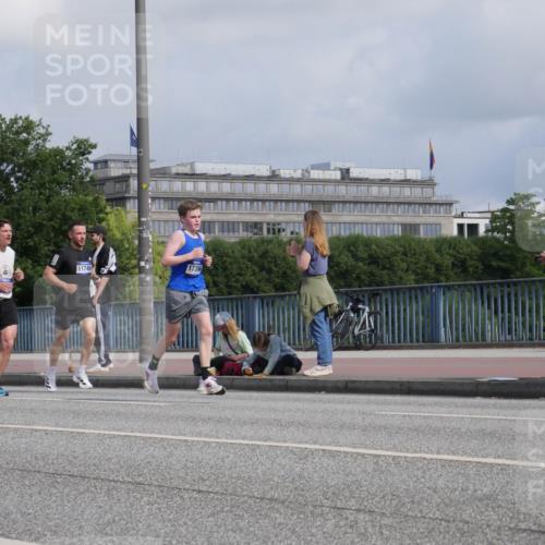 29.06.2025 - hella hamburg halbmarathon Luisa Fischer http://msf.ph/oto/8451240 29.06.2025 09:50:09 Kennedybrücke 11745, 17306, 1562, 2196, 2296, 4602, 5092, 5923, 8901 meine-sportfotos.de