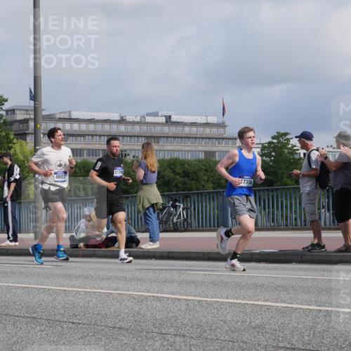 29.06.2025 - hella hamburg halbmarathon Luisa Fischer http://msf.ph/oto/8451284 29.06.2025 09:50:10 Kennedybrücke 2196, 4602, 11745, 7306, 1562, 2196, 2296, 4602, 5092, 5923, 8901 meine-sportfotos.de