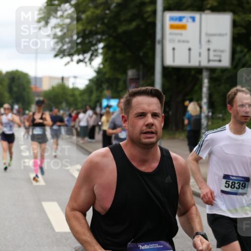 29.06.2025 - hella hamburg halbmarathon Yannick Fuchs http://msf.ph/oto/8451335 29.06.2025 10:55:46 20KM 1135, 1138, 1147, 1190, 2086, 2591, 3097, 3400, 4068, 4095, 5839, 5870, 6391, 7049, 8364, 8531, 8590, 9297, 10031, 10177, 10194, 10746, 11465, 12125, 12787, 13064, 13086, 13491, 13699, 13958, 14605, 14628, 15252, 15291, 15520, 15539, 15733, 15908, 16128, 16145, 18551, 18799, 18808 meine-sportfotos.de