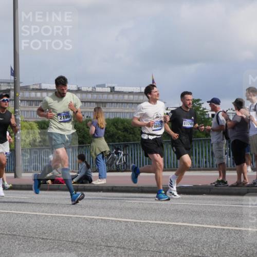 29.06.2025 - hella hamburg halbmarathon Luisa Fischer http://msf.ph/oto/8451336 29.06.2025 09:50:11 Kennedybrücke 2196, 4602, 11745, 1562, 2196, 2296, 4602, 5092, 5923, 8901, 10384 meine-sportfotos.de