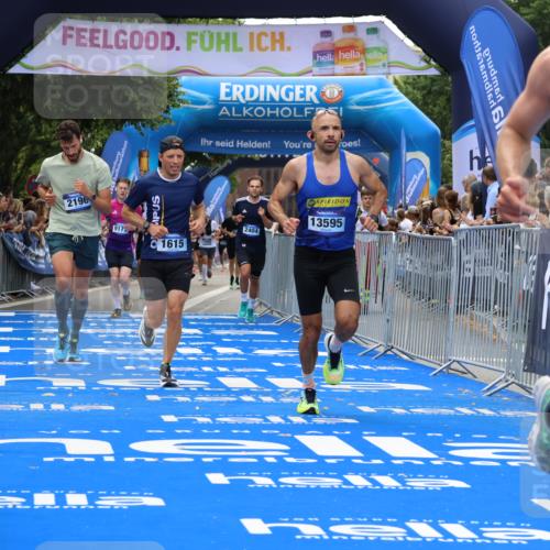 29.06.2025 - hella hamburg halbmarathon Strokosch-Dieckow http://msf.ph/oto/8451353 29.06.2025 10:37:43 Ziel 1505, 1615, 2196, 2404, 9171, 11106, 13148, 13595, 14934, 18193, 18276, 18277 meine-sportfotos.de