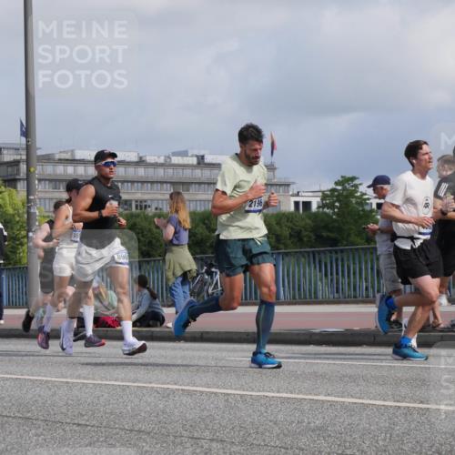29.06.2025 - hella hamburg halbmarathon Luisa Fischer http://msf.ph/oto/8451363 29.06.2025 09:50:11 Kennedybrücke 169, 14952, 890, 2196, 1174, 1562, 2196, 2296, 4602, 5092, 5923, 8901, 10384 meine-sportfotos.de