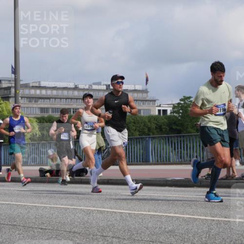 29.06.2025 - hella hamburg halbmarathon Luisa Fischer http://msf.ph/oto/8451386 29.06.2025 09:50:11 Kennedybrücke 1495, 18689, 1696, 196, 1562, 2196, 2296, 4602, 5092, 5923, 8901, 10384 meine-sportfotos.de