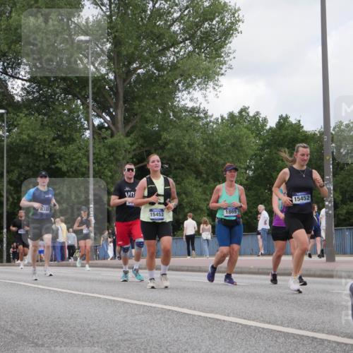 29.06.2025 - hella hamburg halbmarathon Luisa Fischer http://msf.ph/oto/8451392 29.06.2025 10:32:45 Kennedybrücke 18385, 8388, 15452, 15453, 1869, 1869, 2699, 4700, 4982, 5063, 5249, 5322, 8388, 10162 meine-sportfotos.de