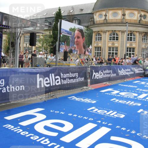 29.06.2025 - hella hamburg halbmarathon Michael Strokosch http://msf.ph/oto/8451432 29.06.2025 10:29:47 Ziel 7186, 13374, 16818 meine-sportfotos.de