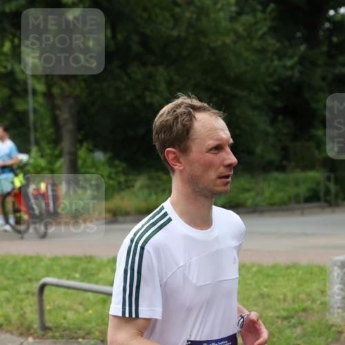 29.06.2025 - hella hamburg halbmarathon Yannick Fuchs http://msf.ph/oto/8451439 29.06.2025 10:55:47 20KM 1135, 1138, 1147, 1190, 2086, 3097, 3400, 4068, 4095, 5547, 5839, 5870, 6391, 7049, 8364, 8531, 8590, 9297, 10031, 10177, 10194, 10746, 11465, 12125, 12787, 13064, 13086, 13491, 13699, 13958, 14605, 14628, 15252, 15291, 15520, 15539, 15733, 15908, 16128, 16145, 18551, 18799, 18808 meine-sportfotos.de