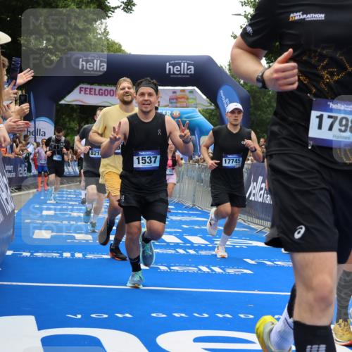 29.06.2025 - hella hamburg halbmarathon Strokosch-Dieckow http://msf.ph/oto/8452047 29.06.2025 10:48:21 Ziel 1537, 3747, 5129, 5362, 5528, 6081, 6923, 7367, 7599, 8216, 9262, 9770, 11211, 11451, 11467, 12549, 12840, 13962, 14797, 14990, 15629, 15735, 17745, 17855, 17982, 18790, 18923, 18963, 19127 meine-sportfotos.de