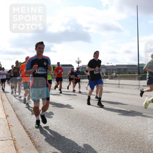 29.06.2025 - hella hamburg halbmarathon Lena Gebhardt http://msf.ph/oto/8452387 29.06.2025 09:54:05 Lombardsbrücke 378, 15950, 8928, 961, 1098, 1119, 1399, 1413, 1424, 1476, 1892, 1902, 2098, 2188, 2270, 2516, 2823, 2842, 2890, 2937, 3004, 3477, 3785, 4029, 4140, 4183, 4185, 4235, 4237, 4247, 4270, 4949, 5020, 5115, 5362, 5528, 5532, 5650, 6198, 6309, 6388, 6575, 6630, 6831, 7167, 7297, 7385, 7448, 7480, 7734, 8023, 8269, 8743, 8928, 9030, 9043, 9105, 9463, 9482, 9619, 9633, 9723, 10529, 10792, 11077, 11848, 11936, 12084 meine-sportfotos.de