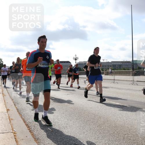 29.06.2025 - hella hamburg halbmarathon Lena Gebhardt http://msf.ph/oto/8452404 29.06.2025 09:54:05 Lombardsbrücke 3785, 15365, 16625, 15950, 961, 1098, 1119, 1399, 1413, 1424, 1476, 1892, 1902, 2098, 2188, 2270, 2516, 2823, 2842, 2890, 2937, 3004, 3477, 3785, 4029, 4140, 4183, 4185, 4235, 4237, 4247, 4270, 4949, 5020, 5115, 5362, 5528, 5532, 5650, 6198, 6309, 6388, 6575, 6630, 6831, 7167, 7297, 7385, 7448, 7480, 7734, 8023, 8269, 8743, 8928, 9030, 9043, 9105, 9463, 9482, 9619, 9633, 9723, 10529, 10792, 11077, 11848, 11936, 12084 meine-sportfotos.de