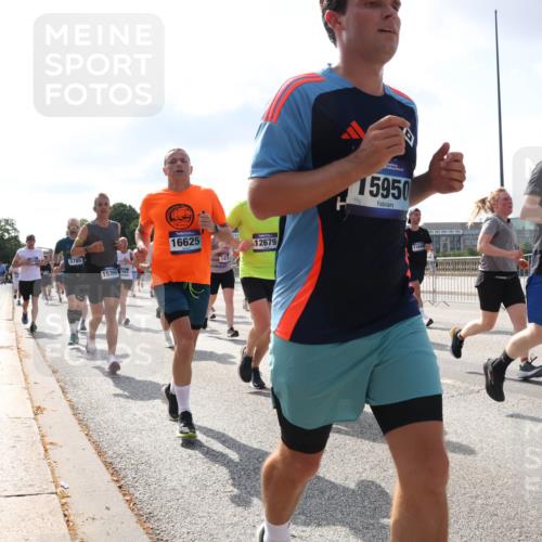 29.06.2025 - hella hamburg halbmarathon Lena Gebhardt http://msf.ph/oto/8452472 29.06.2025 09:54:06 Lombardsbrücke 3785, 1536545, 16625, 147, 12679, 15950, 11848, 1098, 1119, 1399, 1413, 1424, 1476, 1892, 1902, 2098, 2188, 2270, 2516, 2823, 2842, 2890, 2937, 3004, 3477, 3785, 4029, 4140, 4183, 4185, 4235, 4237, 4247, 4270, 4949, 5020, 5115, 5362, 5528, 5532, 5650, 6198, 6309, 6388, 6575, 6630, 6831, 7167, 7297, 7385, 7448, 7480, 7734, 8023, 8269, 8576, 8698, 8743, 8928, 9030, 9043, 9105, 9463, 9482, 9619, 9633, 9723, 9815, 10529, 10792, 11077, 11848, 11936, 12084 meine-sportfotos.de