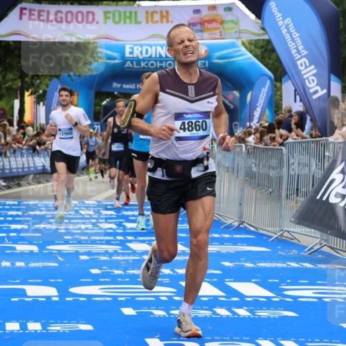 29.06.2025 - hella hamburg halbmarathon Strokosch-Dieckow http://msf.ph/oto/8452524 29.06.2025 10:37:14 Ziel 4860, 5003, 5923, 8362, 9178, 10190, 11423, 12900, 13854, 13972, 14387, 14459, 15178, 17137, 17726, 18824 meine-sportfotos.de