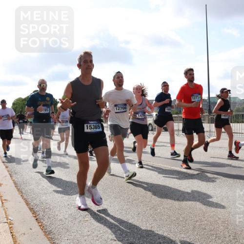 29.06.2025 - hella hamburg halbmarathon Lena Gebhardt http://msf.ph/oto/8452654 29.06.2025 09:54:07 Lombardsbrücke 13297, 5785, 7451, 15365, 12706, 1478, 1272, 14541, 1184, 1098, 1119, 1399, 1413, 1424, 1476, 1892, 1902, 2020, 2098, 2188, 2270, 2516, 2823, 2842, 2890, 2937, 3004, 3477, 3785, 4029, 4140, 4183, 4185, 4235, 4237, 4247, 4270, 4949, 5020, 5115, 5362, 5528, 5532, 5650, 6198, 6309, 6388, 6575, 6630, 6831, 7167, 7297, 7385, 7448, 7480, 7734, 8023, 8269, 8576, 8698, 8743, 8928, 9030, 9043, 9105, 9463, 9482, 9619, 9633, 9815, 10529, 10792, 11077, 11848, 11936, 12084 meine-sportfotos.de
