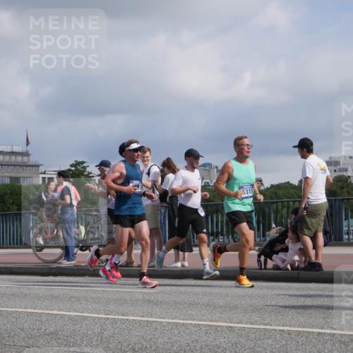 29.06.2025 - hella hamburg halbmarathon Luisa Fischer http://msf.ph/oto/8452722 29.06.2025 09:50:36 Kennedybrücke 4860, 5315, 1385, 2714, 2767, 3959, 4860, 5091, 5315, 6684, 7884, 10793 meine-sportfotos.de