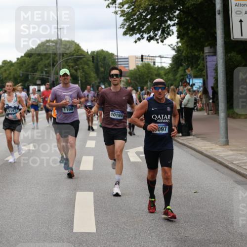 29.06.2025 - hella hamburg halbmarathon Yannick Fuchs http://msf.ph/oto/8452832 29.06.2025 10:56:00 20KM 1128, 1135, 1138, 1147, 1190, 3097, 3921, 4095, 4859, 5547, 6580, 6815, 8154, 9131, 9297, 9718, 9928, 10194, 10746, 10797, 11968, 12567, 13699, 13958, 14574, 15252, 15291, 15539, 15686, 15859, 15908, 16292, 17532, 17939, 18000, 18551, 18799, 18808, 18919 meine-sportfotos.de