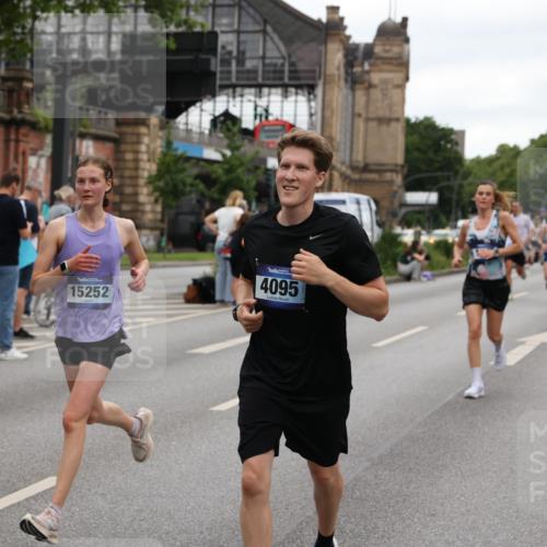 29.06.2025 - hella hamburg halbmarathon Yannick Fuchs http://msf.ph/oto/8452944 29.06.2025 10:56:00 20KM 1128, 1135, 1138, 1147, 1190, 3097, 3921, 4095, 4859, 5547, 6580, 6815, 8154, 9131, 9297, 9718, 9928, 10194, 10746, 10797, 11968, 12567, 13699, 13958, 14574, 15252, 15291, 15539, 15686, 15859, 15908, 16292, 17532, 17939, 18000, 18551, 18799, 18808, 18919 meine-sportfotos.de
