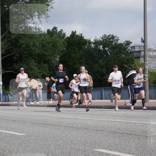 29.06.2025 - hella hamburg halbmarathon Luisa Fischer http://msf.ph/oto/8453077 29.06.2025 09:50:45 Kennedybrücke 4, 15931, 12916, 1248, 10404, 417643, 2714, 2767, 7884, 10404, 10793 meine-sportfotos.de