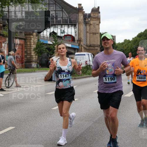 29.06.2025 - hella hamburg halbmarathon Yannick Fuchs http://msf.ph/oto/8453154 29.06.2025 10:56:02 20KM 1128, 1135, 1138, 1147, 1190, 3097, 3921, 4095, 4859, 5547, 6580, 6815, 7658, 8154, 9131, 9297, 9718, 9928, 10194, 10797, 11670, 11968, 12567, 13868, 13958, 14574, 15252, 15291, 15539, 15686, 15859, 15908, 16292, 17532, 17939, 17955, 18000, 18551, 18599, 18799, 18808, 18919 meine-sportfotos.de