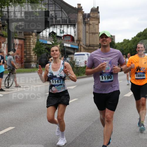 29.06.2025 - hella hamburg halbmarathon Yannick Fuchs http://msf.ph/oto/8453191 29.06.2025 10:56:02 20KM 1128, 1135, 1138, 1147, 1190, 3097, 3921, 4095, 4859, 5547, 6580, 6815, 7658, 8154, 9131, 9297, 9718, 9928, 10194, 10797, 11670, 11968, 12567, 13868, 13958, 14574, 15252, 15291, 15539, 15686, 15859, 15908, 16292, 17532, 17939, 17955, 18000, 18551, 18599, 18799, 18808, 18919 meine-sportfotos.de